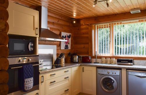 Glenfarg House | Fingask Log Cabin - S4394