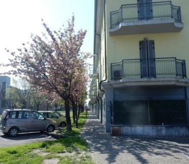 Mazzo Apartment | FiordiCasa - Appartamento vicino Rhofieramilano e Ospedale Galeazzi