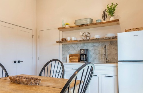 Paso Robles Cottage | Fiorella Sofia-Vine Cottages-Just Minutes from the Heart of Downtown!