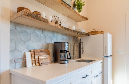 Paso Robles Cottage | Fiorella Sofia-Vine Cottages-Just Minutes from the Heart of Downtown!