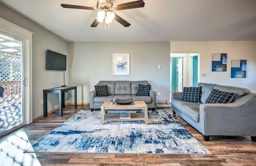 North Bend House | Fire Pit and Bay Views North Bend Home!