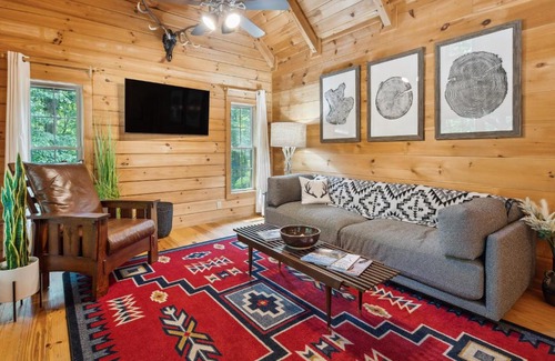 Rutherfordton House | Fire Pit and BBQ Lake Lure Cabin with Outdoor Oasis!