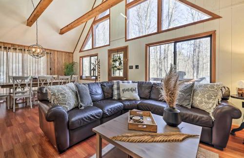 Thornhurst House | Fire Pit and Grill Woodside Nest in Pocono Lake!