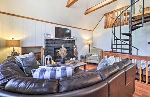 Thornhurst House | Fire Pit and Grill Woodside Nest in Pocono Lake!