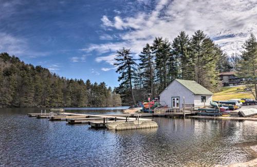 Sapphire House | Fire Pit and Lake Access Resort Home in Sapphire!