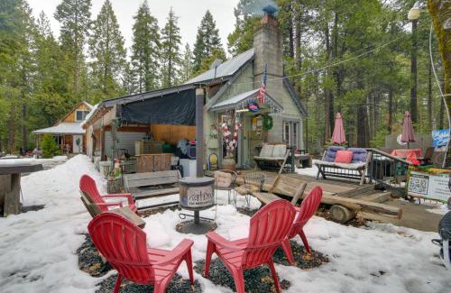 Butte Meadows House | Fire Pit and Trails On-Site Butte Meadows Retreat!