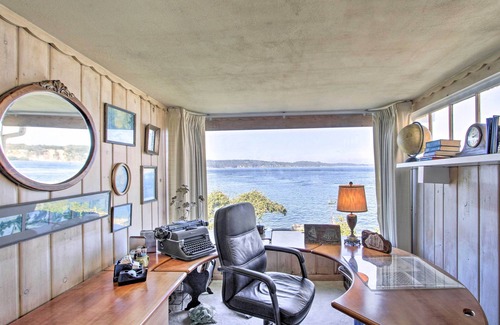 University Place House | Fire Pit, Views & Beach Access: Waterfront Escape!