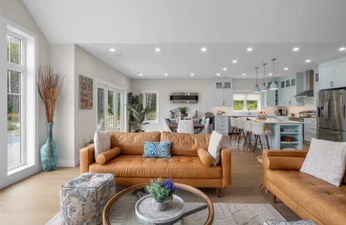 Bayside Villa | Fire&Stone Oceanfront Retreat