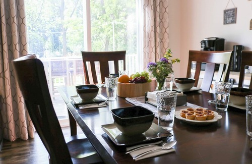 Town of Jerusalem Cottage | Fire Table, Lg Backyard & Deck, 3BDR Cottage, Penn Yan