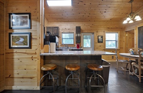 Broken Bow Cabin | Firefly at Lazy River Cabins on Mt Fork River