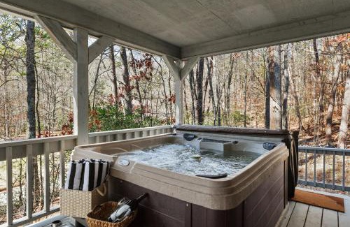 Sautee Nacoochee House | Firefly Lodge - Cozy 4 bedroom cabin minutes to Helen