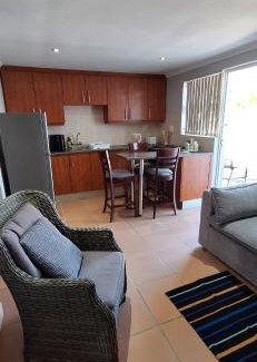 Drakenstein Apartment | Firehouse selfcatering Garden Cottages no 5
