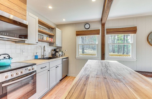 Mount Jackson Cabin | ‘Fireside Lodge:’ A-Frame in Bryce Resort w/Decks