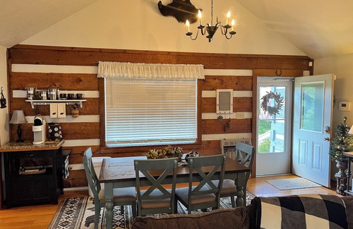 Jefferson Cabin | Fireside Nights in the High Country @ Bear Creek Ridge