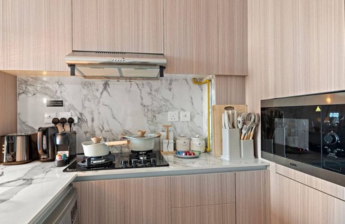 Jumeirah Village Triangle Apartment | FIRST CLASS | Bali Studio | PS5 Pool JVT