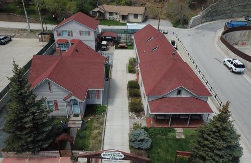 Deadwood House | First Deadwood Cottages