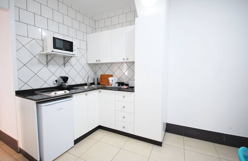 Playa de Arinaga Apartment | First floor apartment close to sea promenade