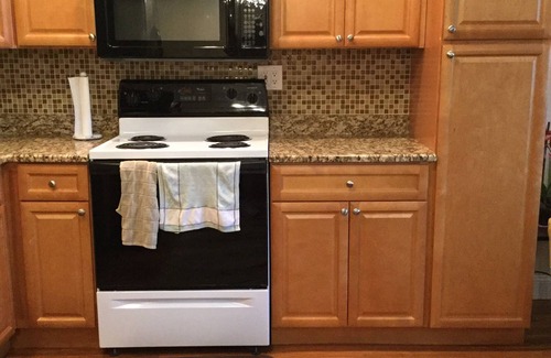 Stuart Condo | First floor condo 55+ community, not pets and a 90 day minimum stay, no smoking