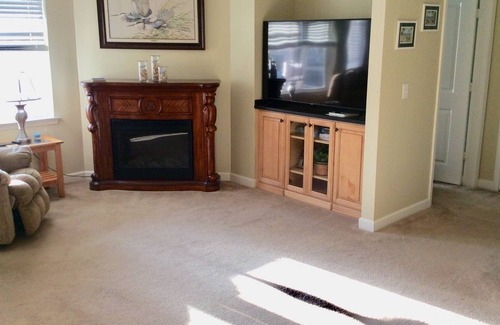 Calabash Condo | First floor Pet friendly Crow Creek getaway for couples!