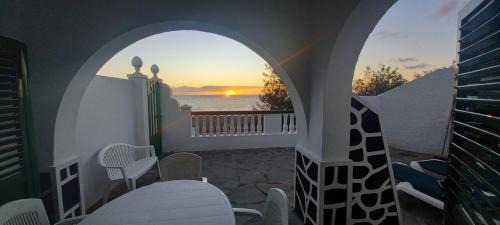 La Garita House | First Line of The Beach La Garita