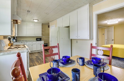 Lakeview  Jefferson County Apartment | Fish & Explore: Port Arthur Apt Near Sabine Lake!