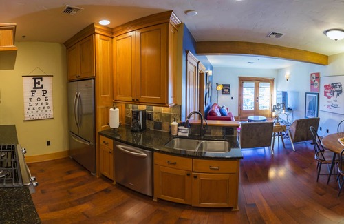 Astoria Condo | Fisher Bros flats 201