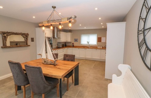 Malltraeth Cottage | Fishermans Cottage