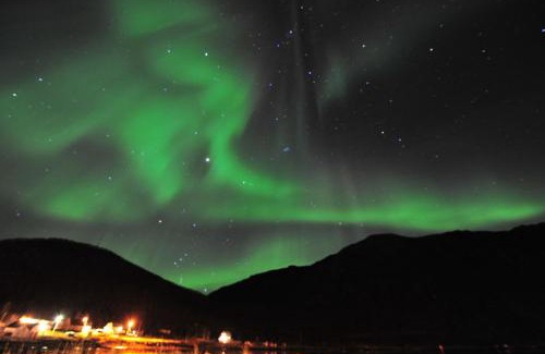 Torsken Apartment | Fishermens House, 3 bedrooms apartment near the sea Medby Senja