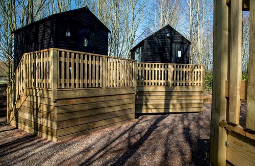 Dilton Marsh Apartment | Fishing Break - Woodland Hut - Goldcrest