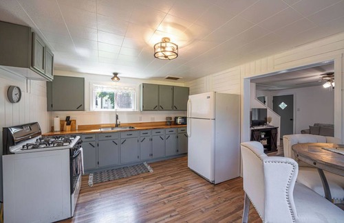 Renovo House | Fishing Paradise, Kayaks, outdoor games, and more