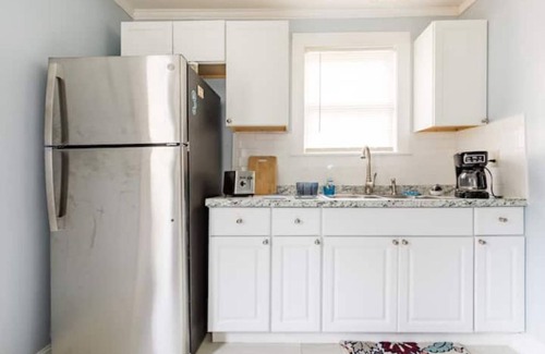 Glen Raven House | Fit for a Queen