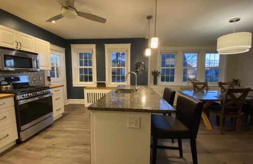 Narberth House | Five bedroom 2.5 Bath Main Line charmer with hot tub in Narberth.