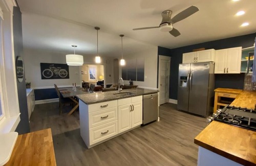 Narberth House | Five bedroom 2.5 Bath Main Line charmer with hot tub in Narberth.