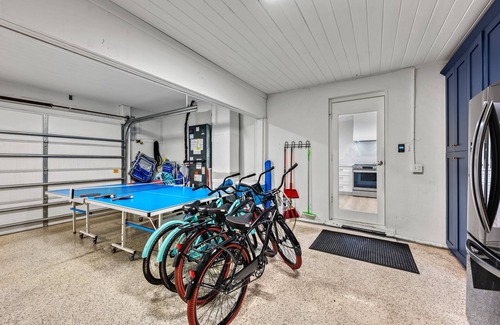 Saint Armands Key House | Five Palms-Indulge in a Stunning Lido Key Retreat with Private Pool, Firepit, and Steps to the Beach