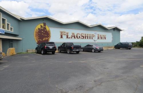 Lake Brownwood Hotel | Flagship Inn