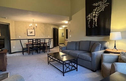 East Kootenay Condo | FLAGSHIP PANORAMA CONDO 2 bed 2 bath ski in/out Upper Village clean fee INC