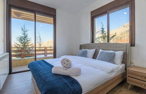 Kfardebian Apartment | Flake fall