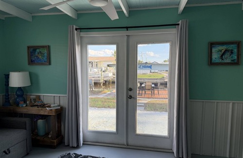 Flamingo Bay Cottage | Flamingo Bay Cottage 3 Bedroom Cottage by RedAwning