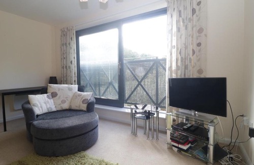 Street Apartment | Flat 2