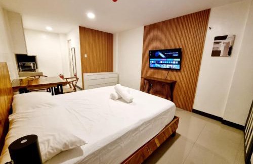 Las Pinas Hotel | Flat 35, Unit 1C