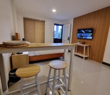 Las Pinas Apartment | Flat 35, Unit F