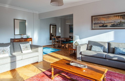 Etiler Apartment | Flat 5 min to Akmerkez and Bebek Coast in Etiler