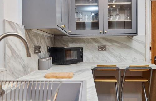 Cullercoats Apartment | Flat 5 Minutes From The Beach - Street Parking