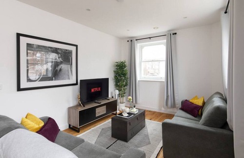 Cantelowes Apartment | Flat 6 · home.ly - Prestige Central London Apartment Camden