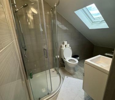 Loxford Apartment | Flat 6 stay in ilford