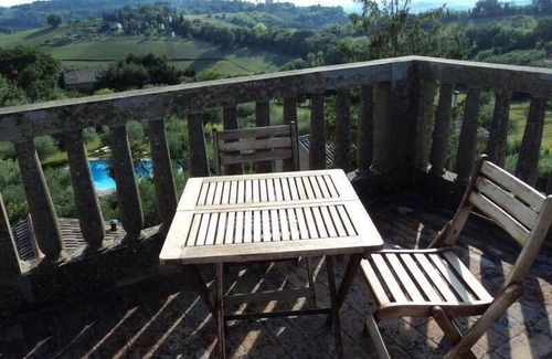 Santa Veneranda Apartment | Flat in a tower with a view