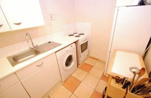 Glasgow Apartment | Flat in glasgow,close to all local amenities,