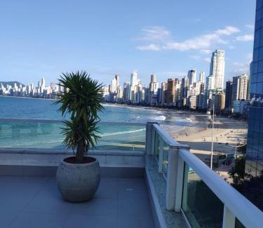 Pioneiros Apartment | Flat Prédio Frente MAR Garagem Piscina Academia Portaria 24 h
