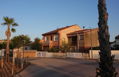 Portiragnes-Plage Apartment | Flat sleeps 6, 100 meters from the beach, close to all shops