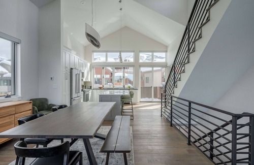 Steamboat Springs House | Flat Tops Hideaway | Hot Tub & Pool | Private Gondola
